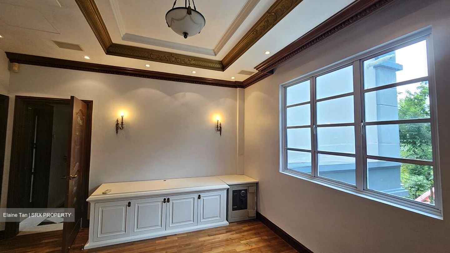 Fernhill Road (D10), Condominium #570168351